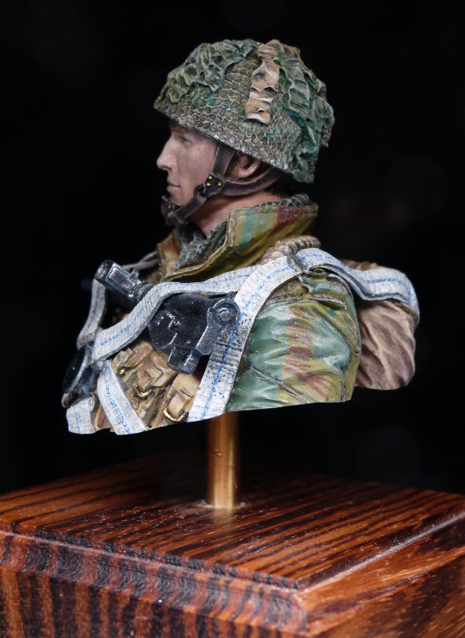 WWII British Paratrooper | planetFigure | Miniatures