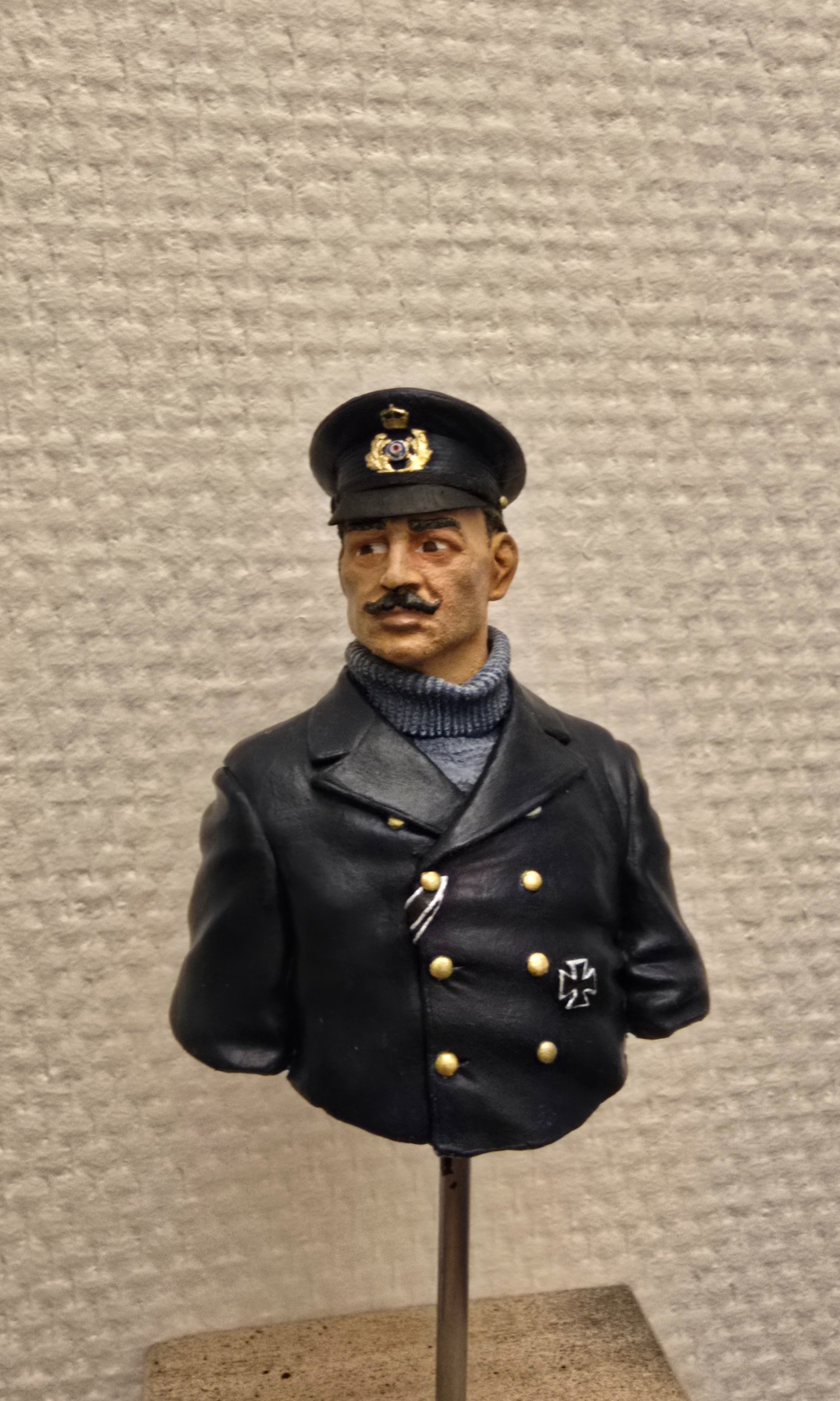 Zeppelin Commander Hans der Zeppelin Commander | planetFigure | Miniatures